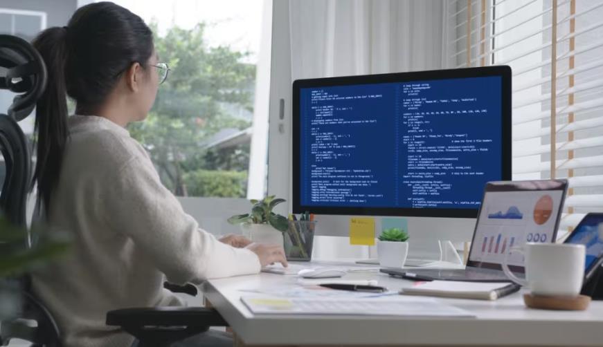理塘县企业数字化解决方案:机器学习赋能商业模式升级的核心路径